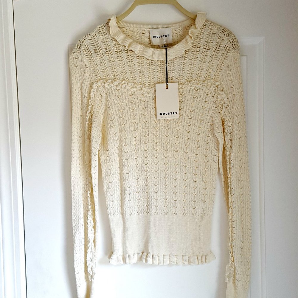 NWT! ROMANTIC Knit SWEATER BLOUSE TOP SZ S